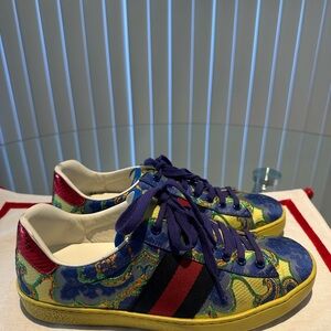 2016 Men’s Ace Floral Jacquard sneakers.         EXCELLENT CONDITION